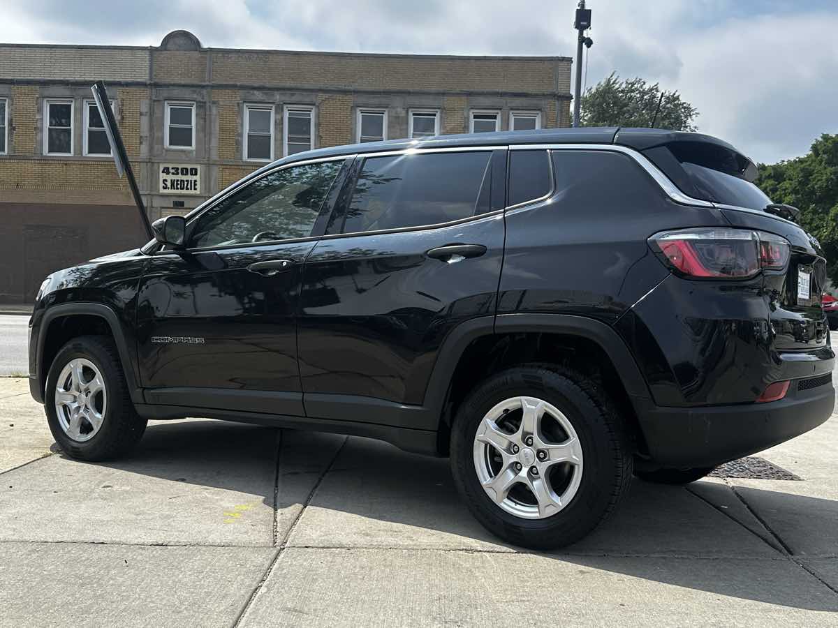 2022 Jeep Compass Sport photo 4