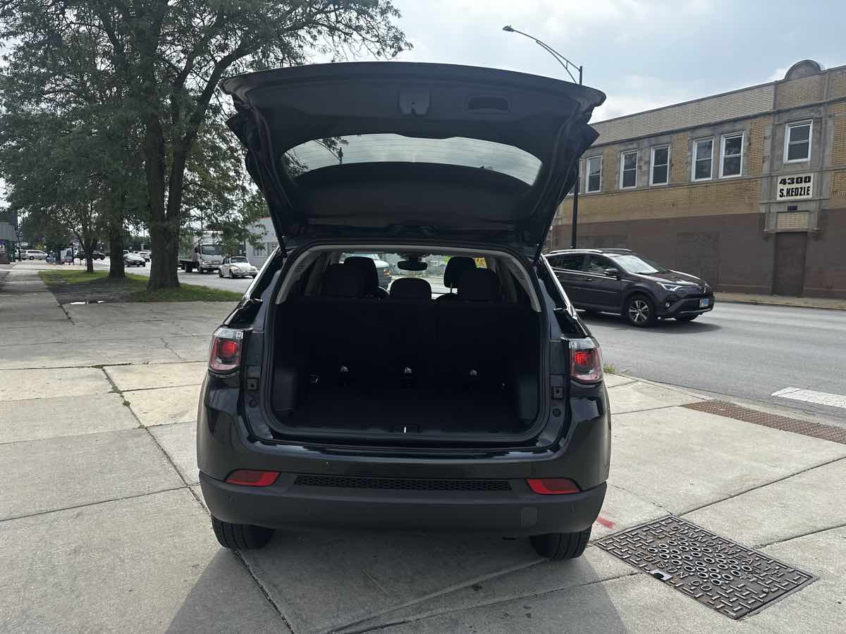 2022 Jeep Compass Sport photo 16