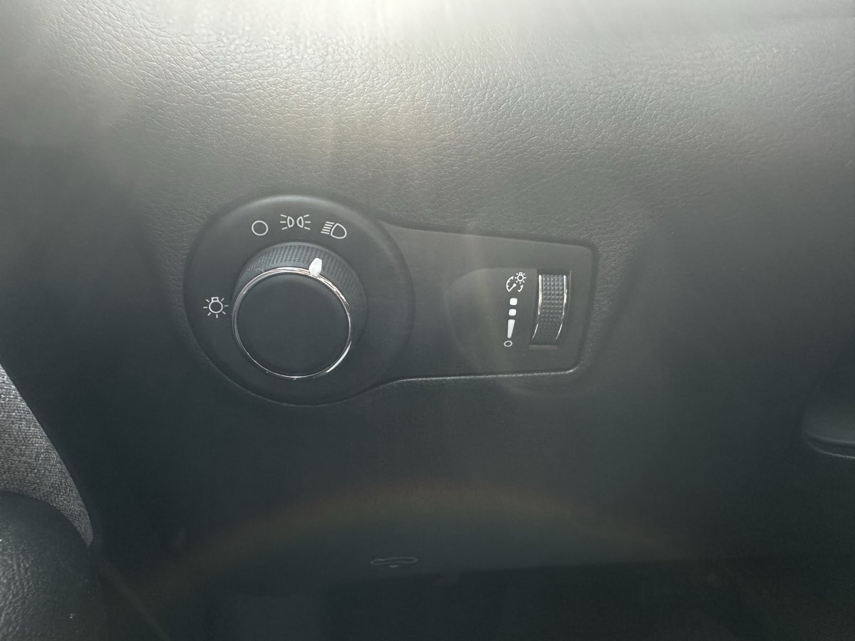 2022 Jeep Compass Sport photo 23