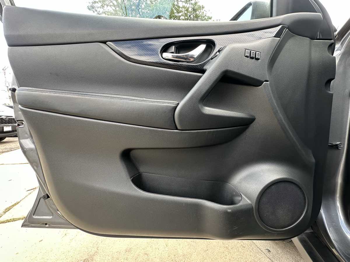 2020 Nissan Rogue SL photo 6