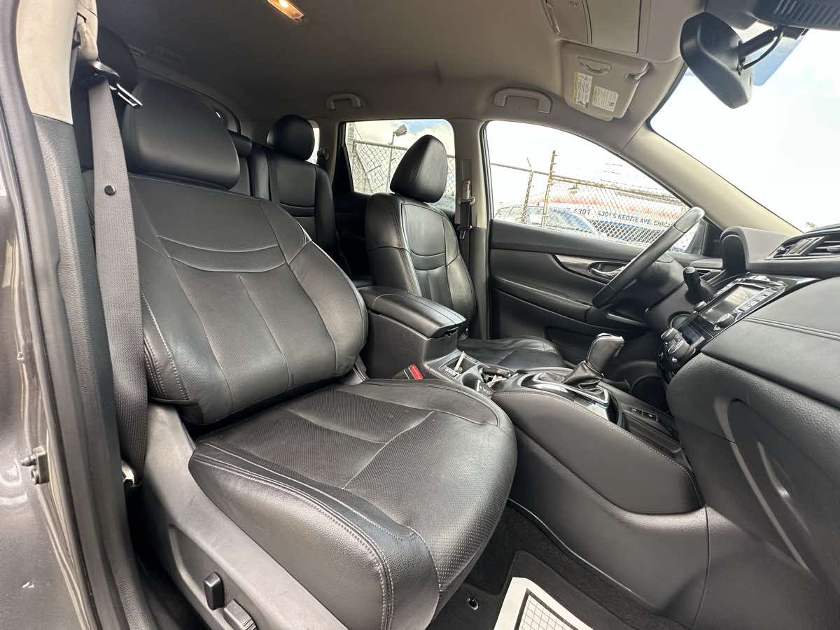2020 Nissan Rogue SL photo 17