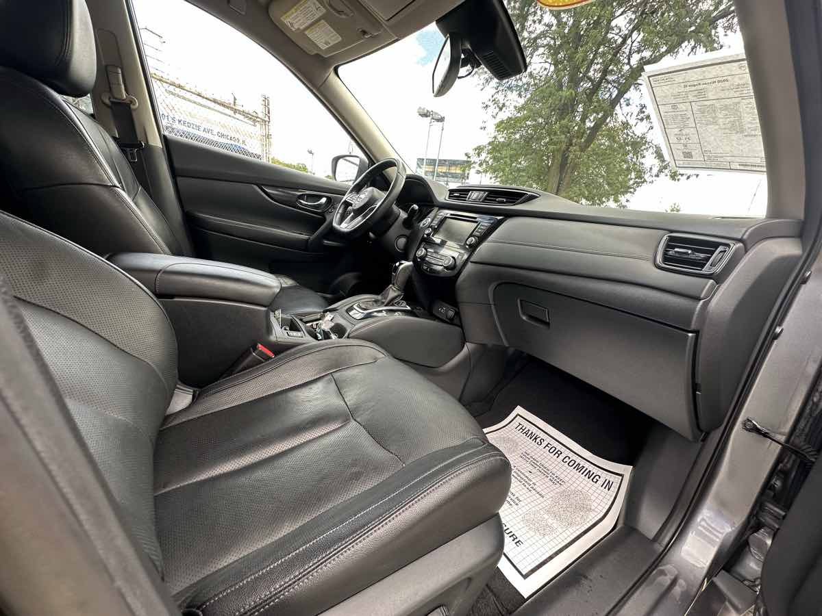 2020 Nissan Rogue SL photo 18