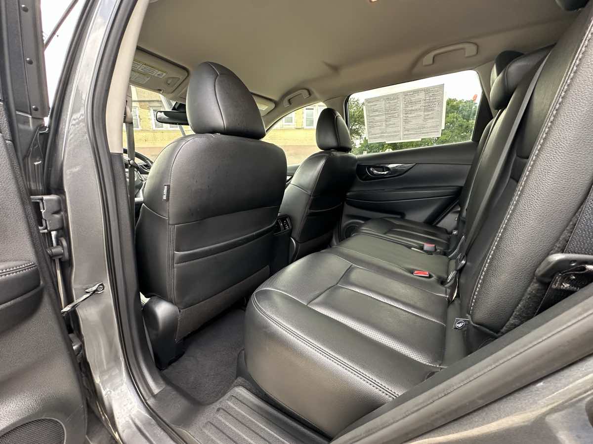 2020 Nissan Rogue SL photo 23