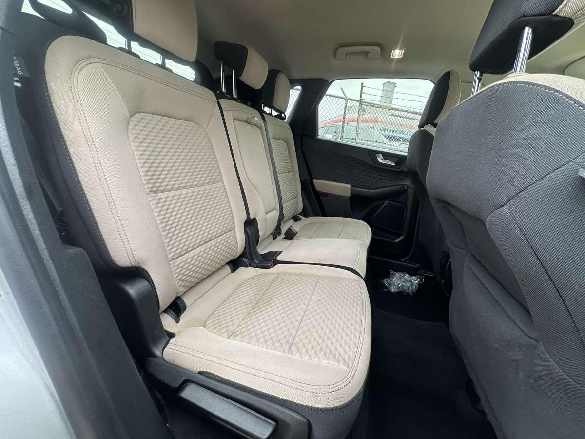 2020 Ford Escape SE photo 15