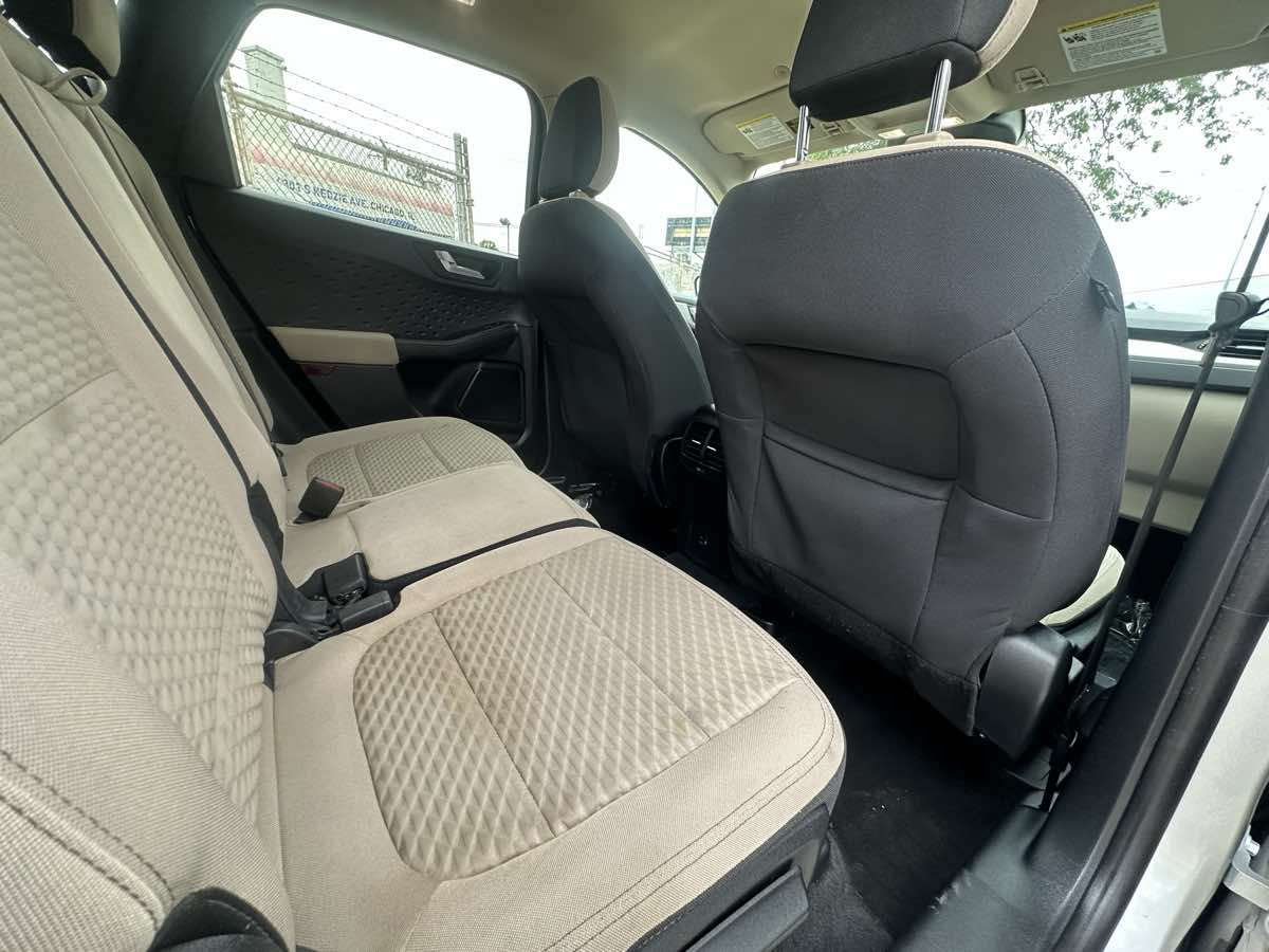 2020 Ford Escape SE photo 16