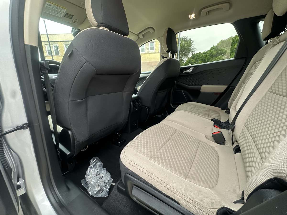 2020 Ford Escape SE photo 17
