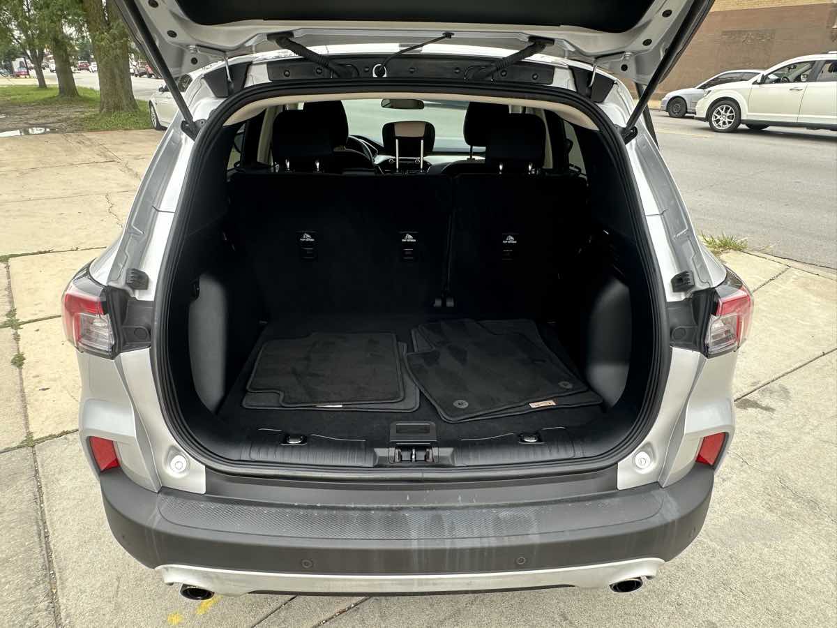 2020 Ford Escape SE photo 19