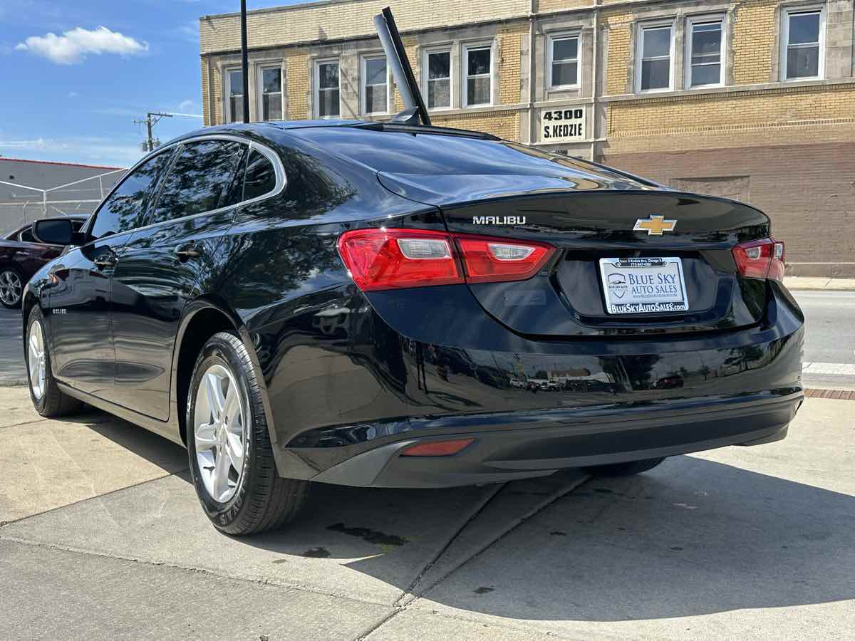 2024 Chevrolet Malibu LS photo 5