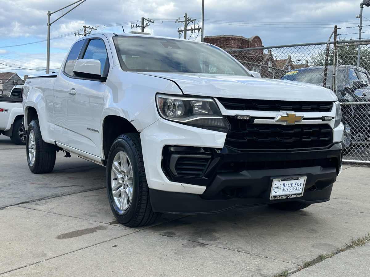 2021 Chevrolet Colorado LT photo 3