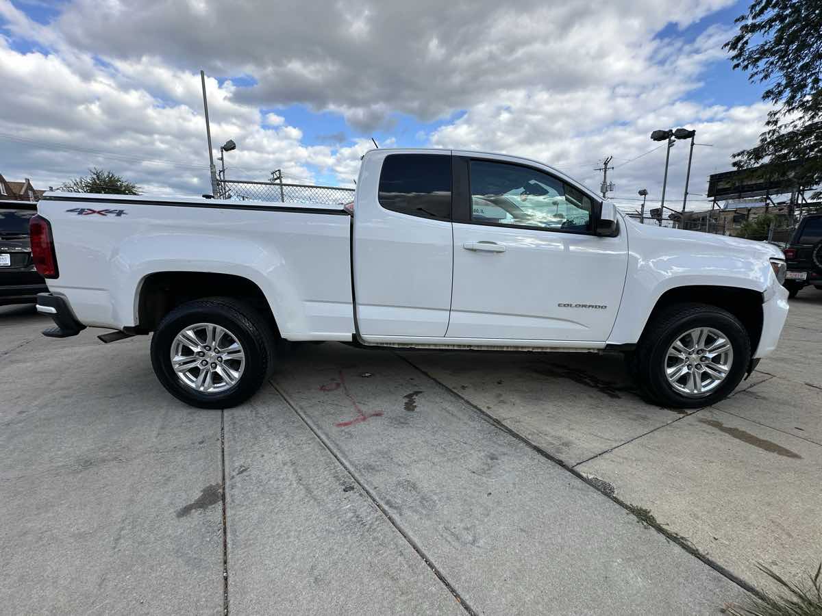 2021 Chevrolet Colorado LT photo 4