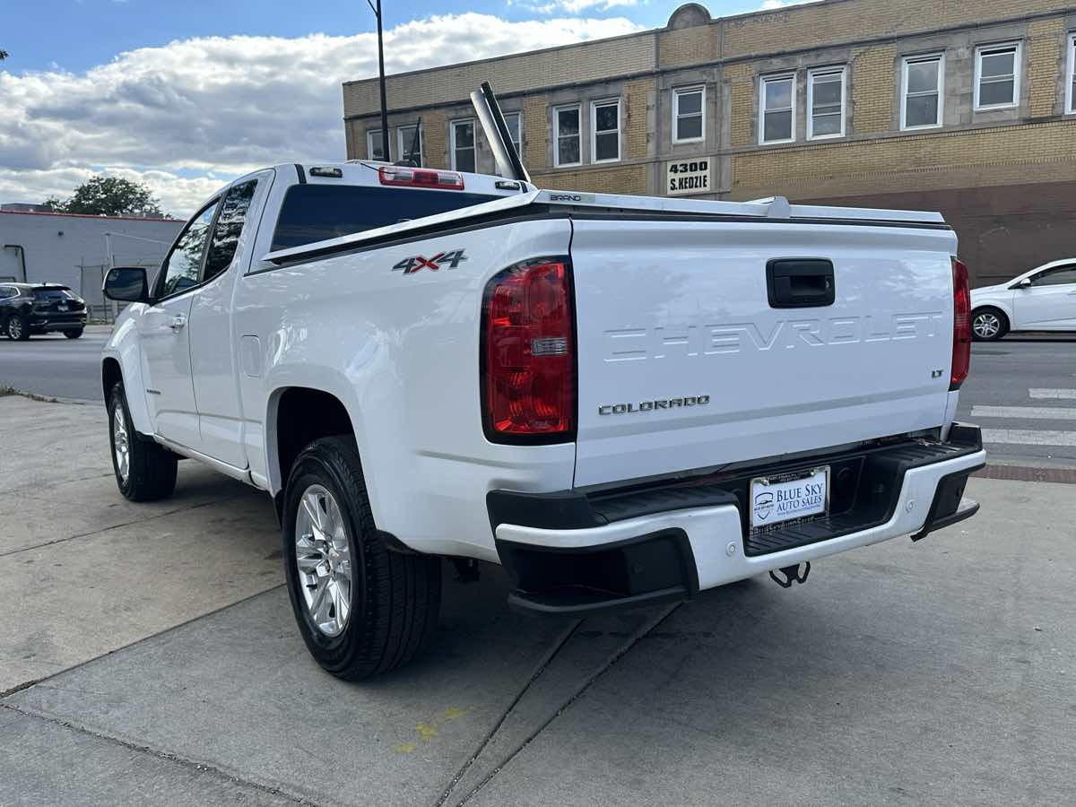 2021 Chevrolet Colorado LT photo 7