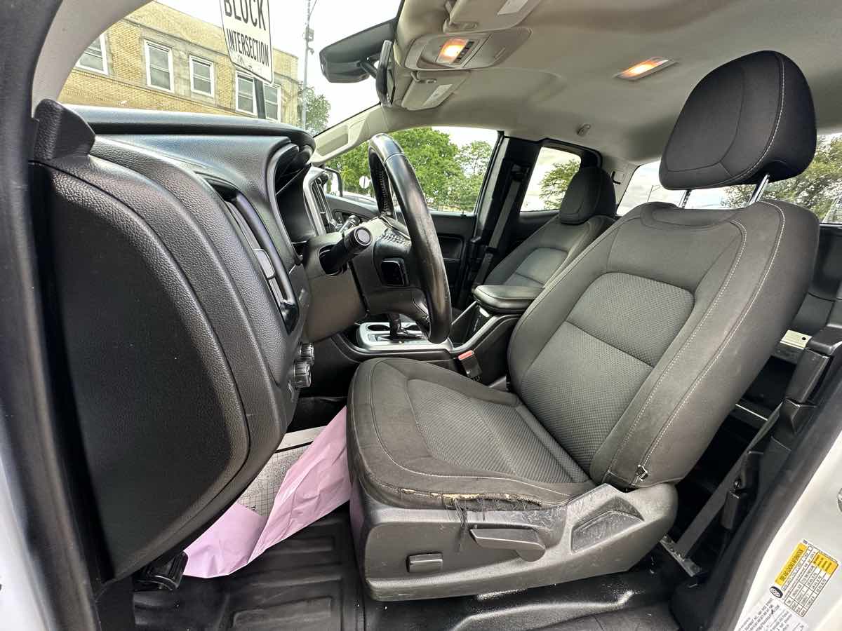 2021 Chevrolet Colorado LT photo 14