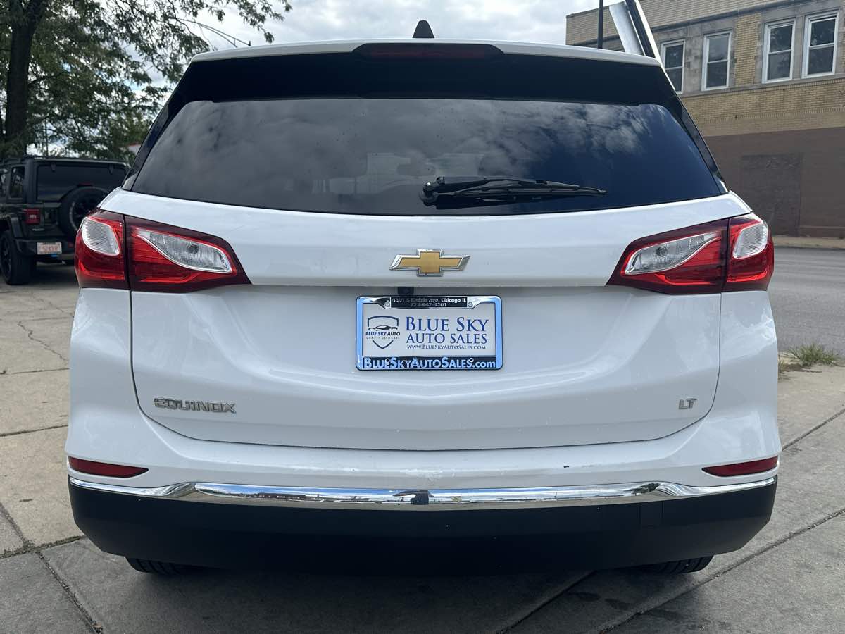 2019 Chevrolet Equinox LT photo 3