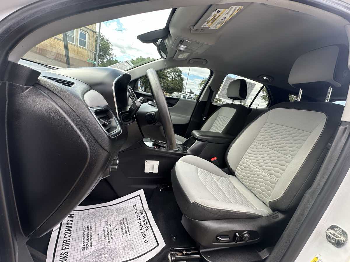 2019 Chevrolet Equinox LT photo 11