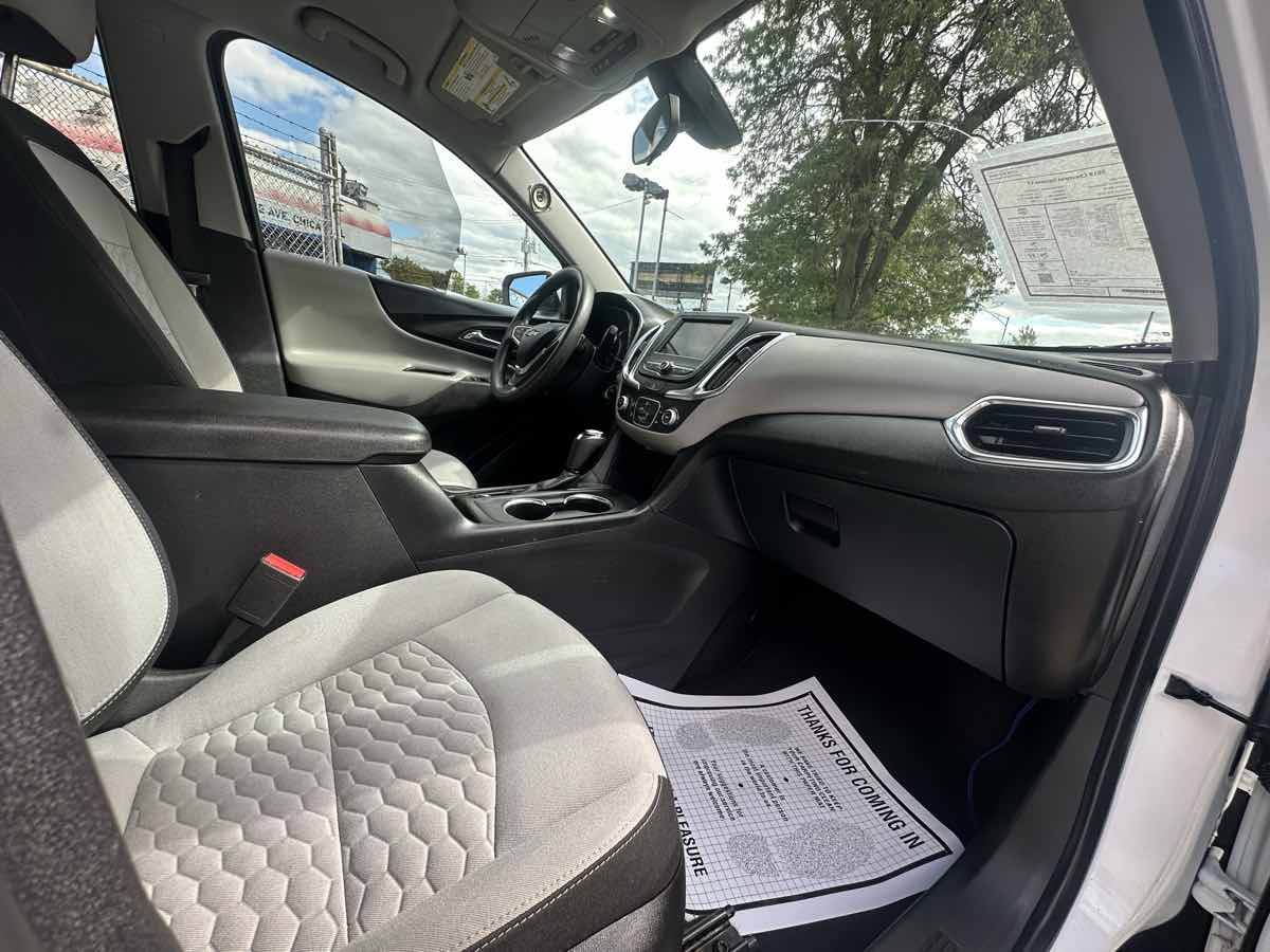 2019 Chevrolet Equinox LT photo 18