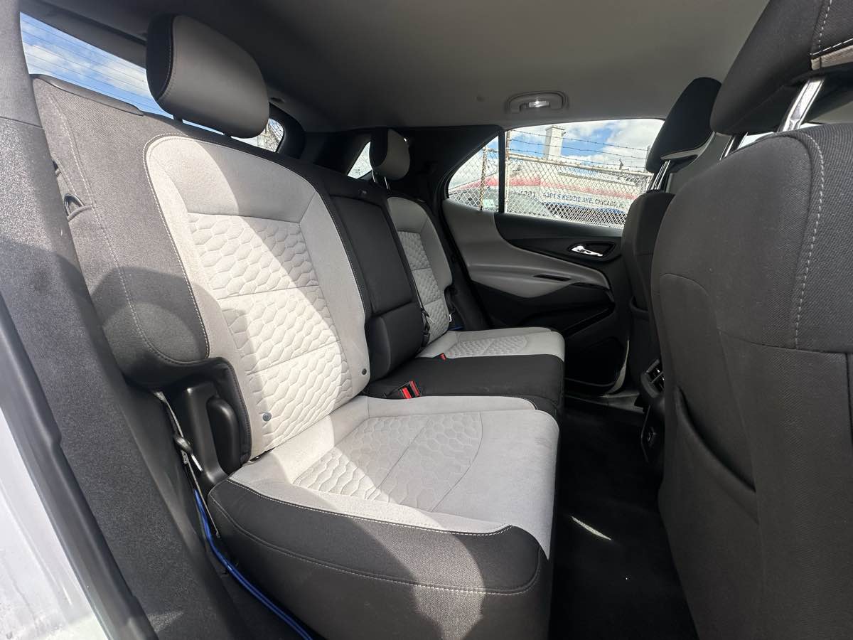 2019 Chevrolet Equinox LT photo 19
