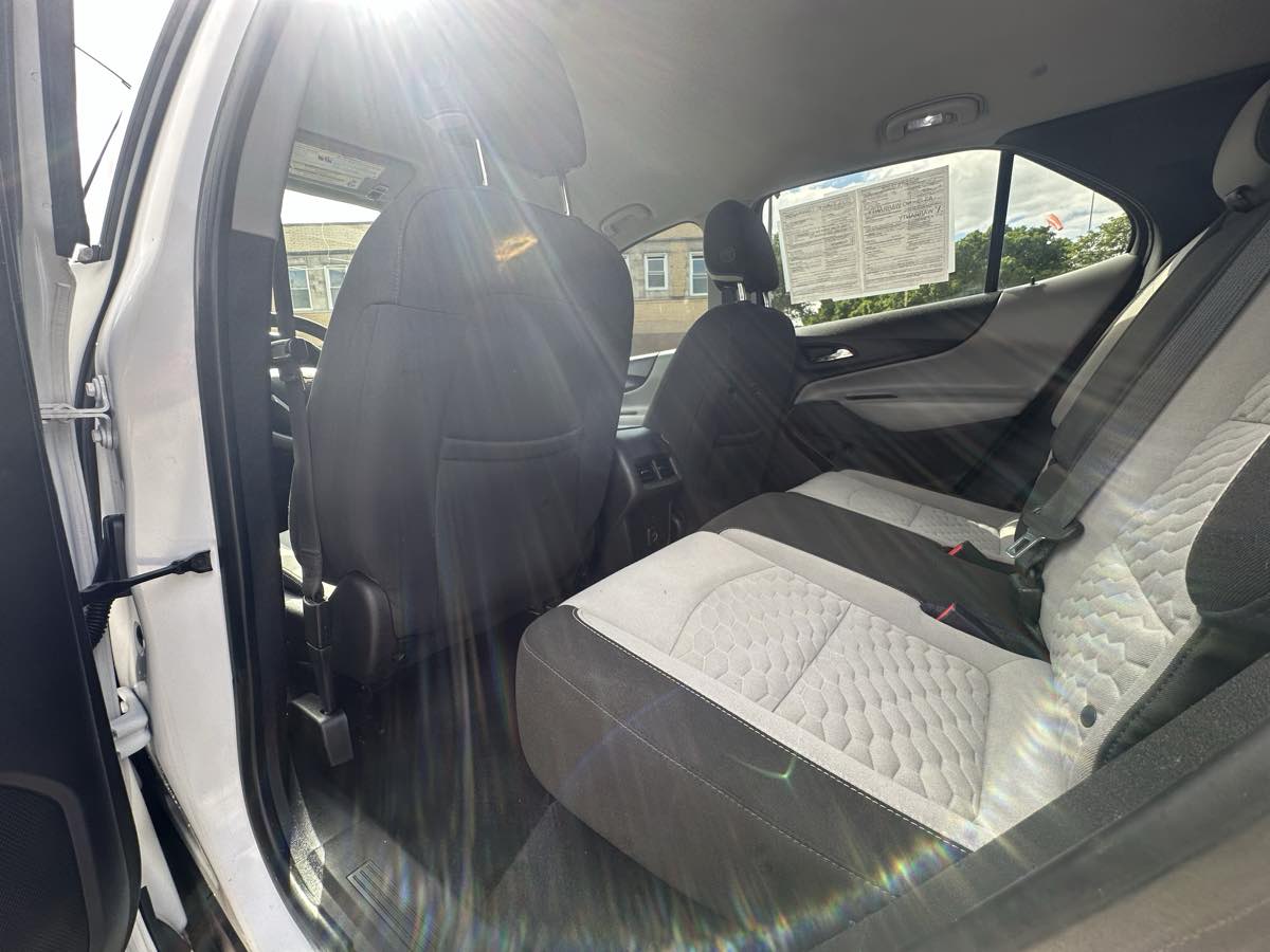 2019 Chevrolet Equinox LT photo 22