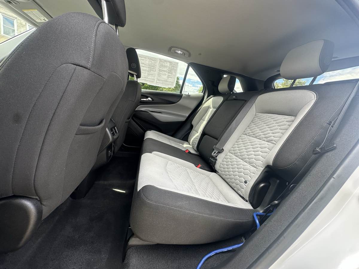 2019 Chevrolet Equinox LT photo 23