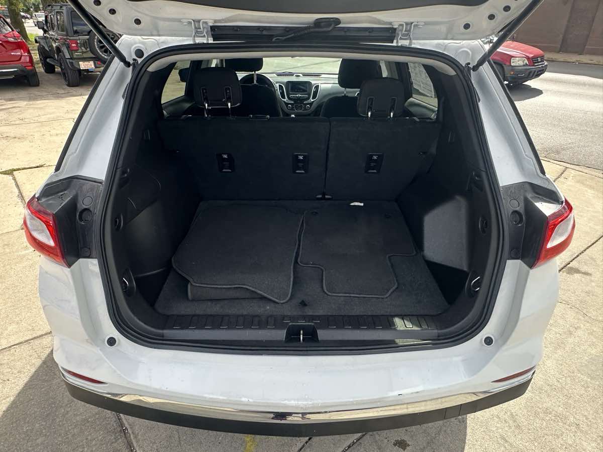 2019 Chevrolet Equinox LT photo 24