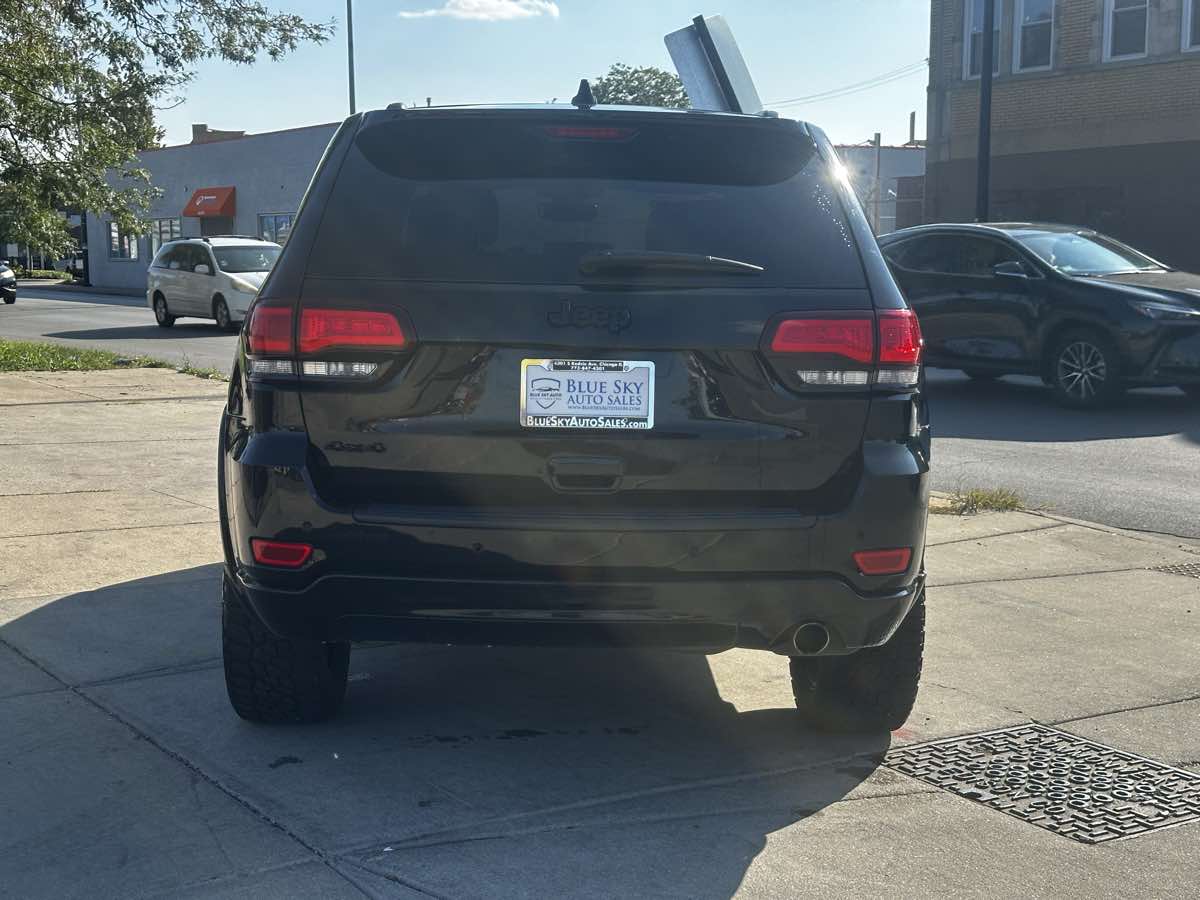 2020 Jeep Grand Cherokee Altitude photo 4