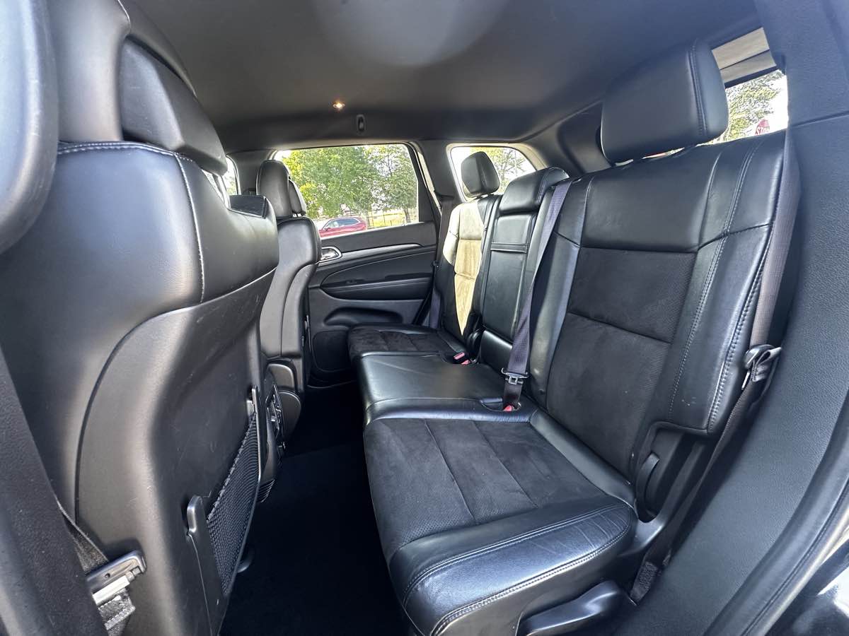 2020 Jeep Grand Cherokee Altitude photo 12