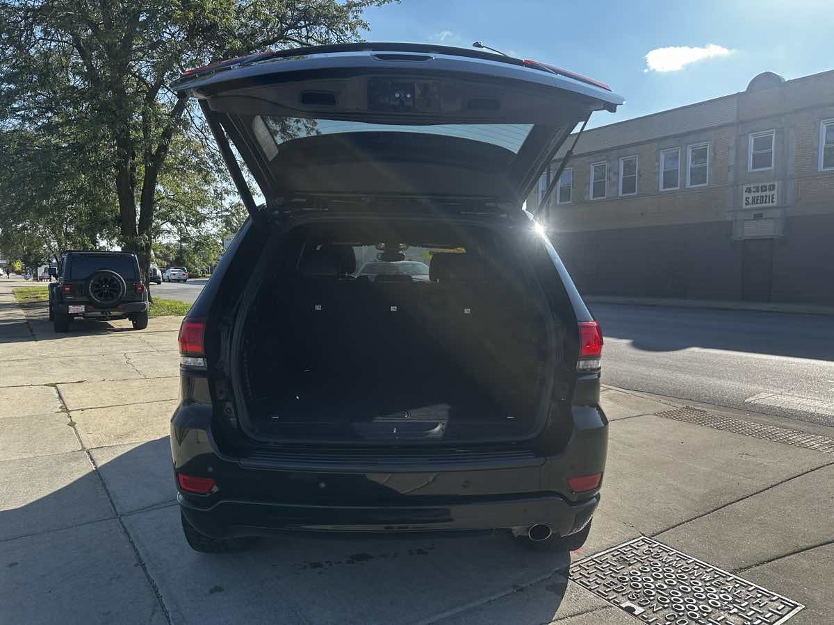 2020 Jeep Grand Cherokee Altitude photo 16