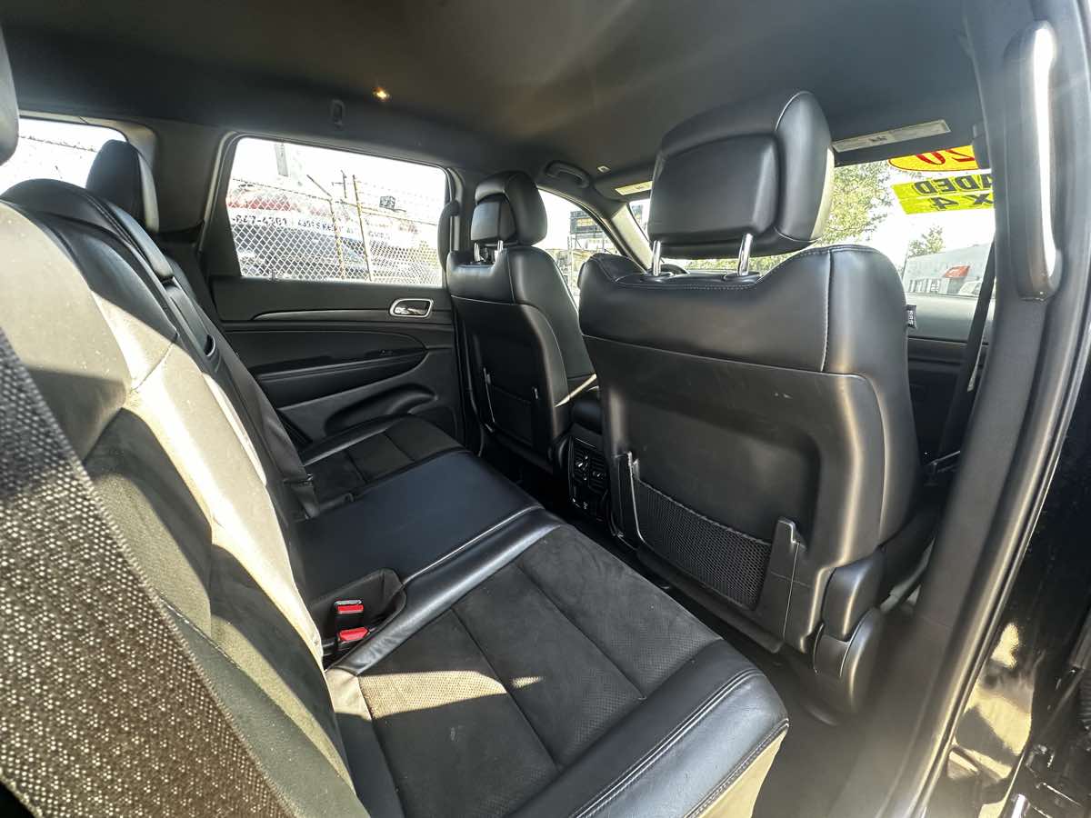 2020 Jeep Grand Cherokee Altitude photo 22