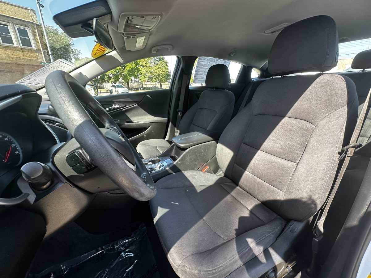 2023 Chevrolet Malibu 1LT photo 12