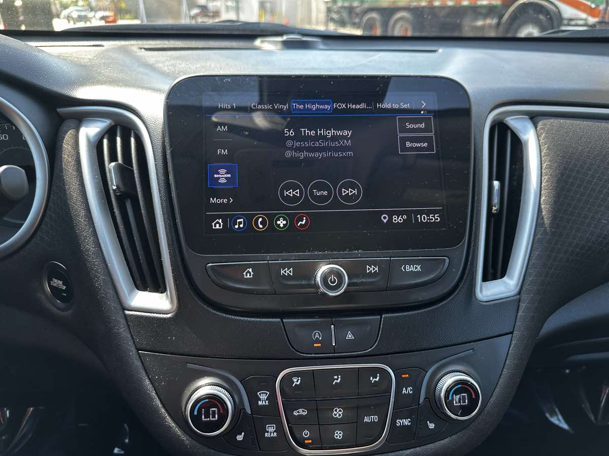 2023 Chevrolet Malibu 1LT photo 29