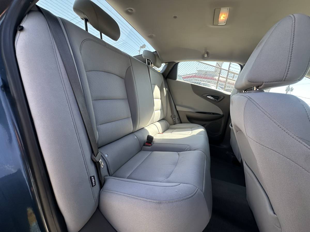 2019 Chevrolet Malibu LS photo 19