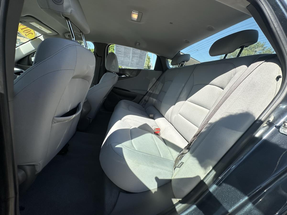 2019 Chevrolet Malibu LS photo 23