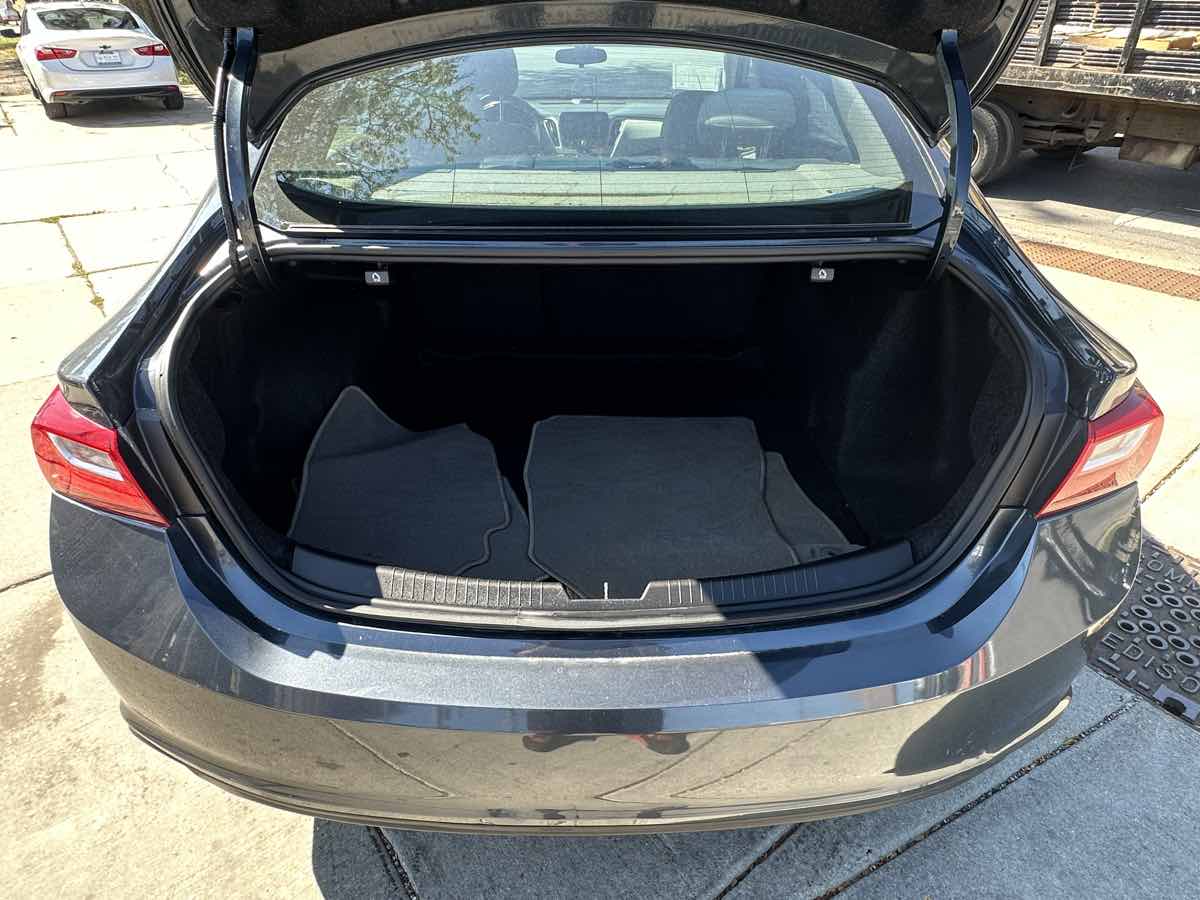 2019 Chevrolet Malibu LS photo 24
