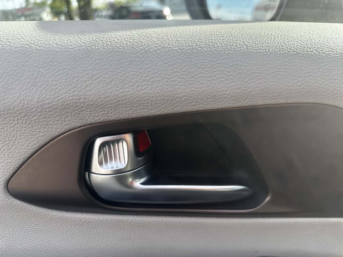 2019 Chrysler Pacifica Touring L photo 9