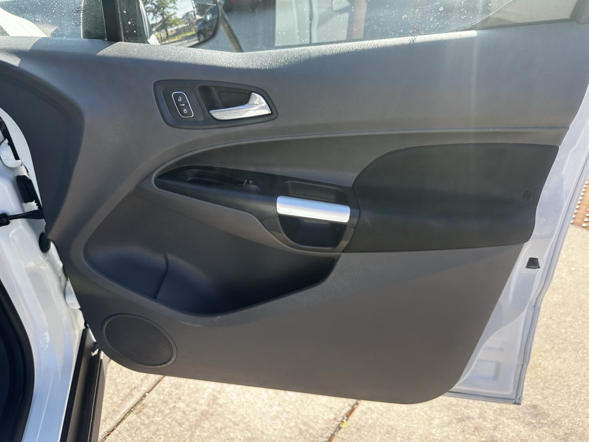 2020 Ford Transit Connect XLT - Photo 19