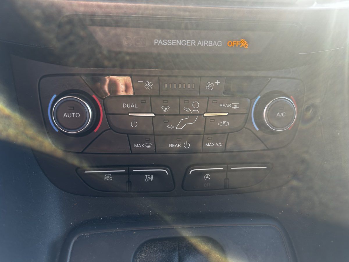 2020 Ford Transit Connect XLT - Photo 34