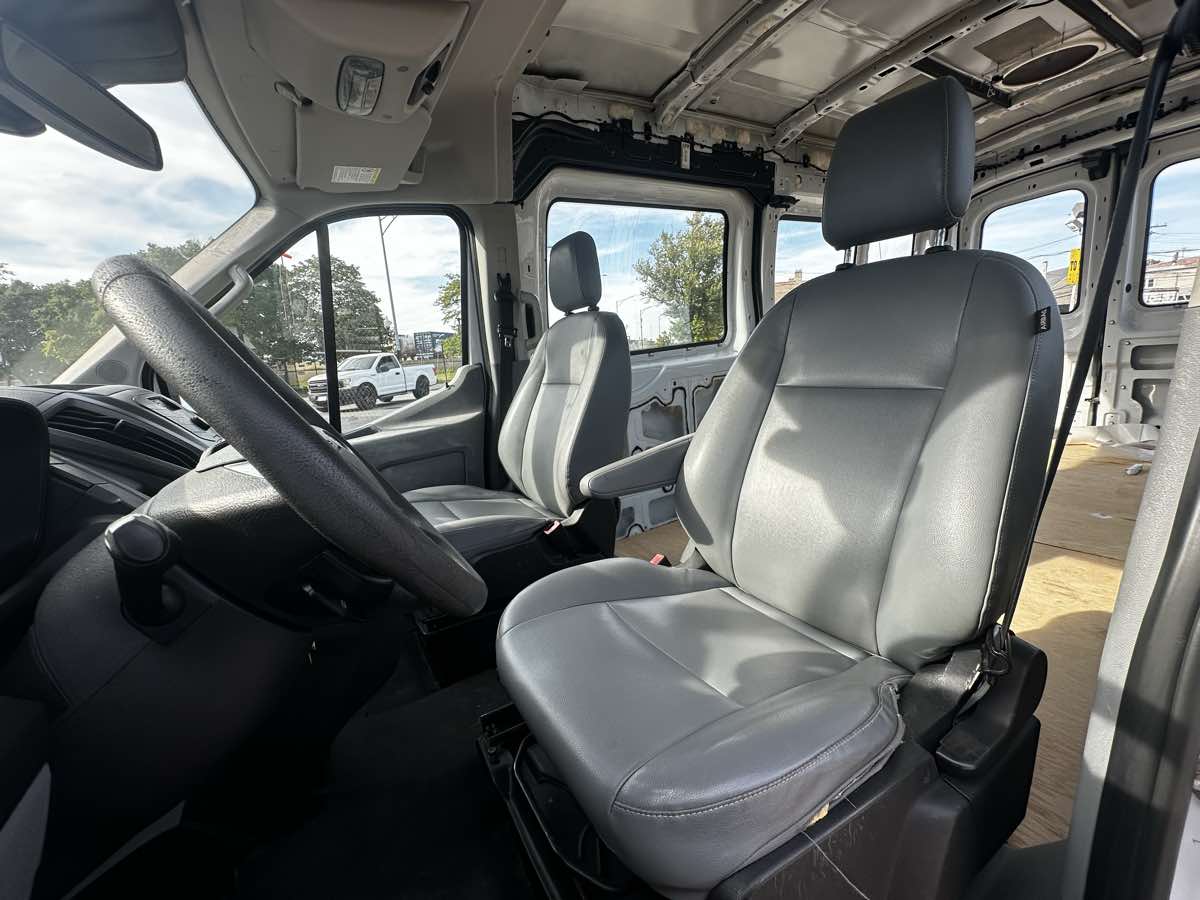 2017 Ford Transit XL photo 7
