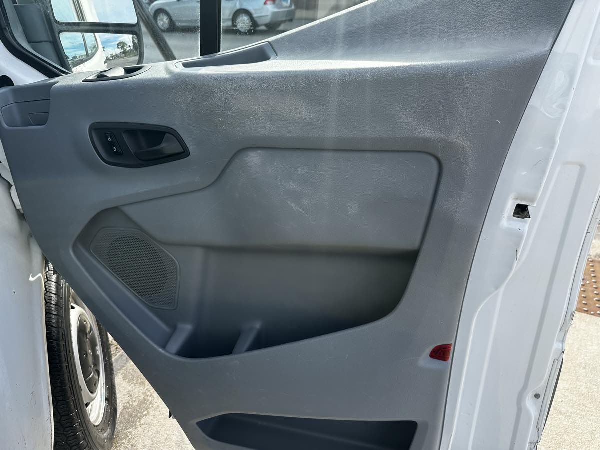 2017 Ford Transit XL photo 10