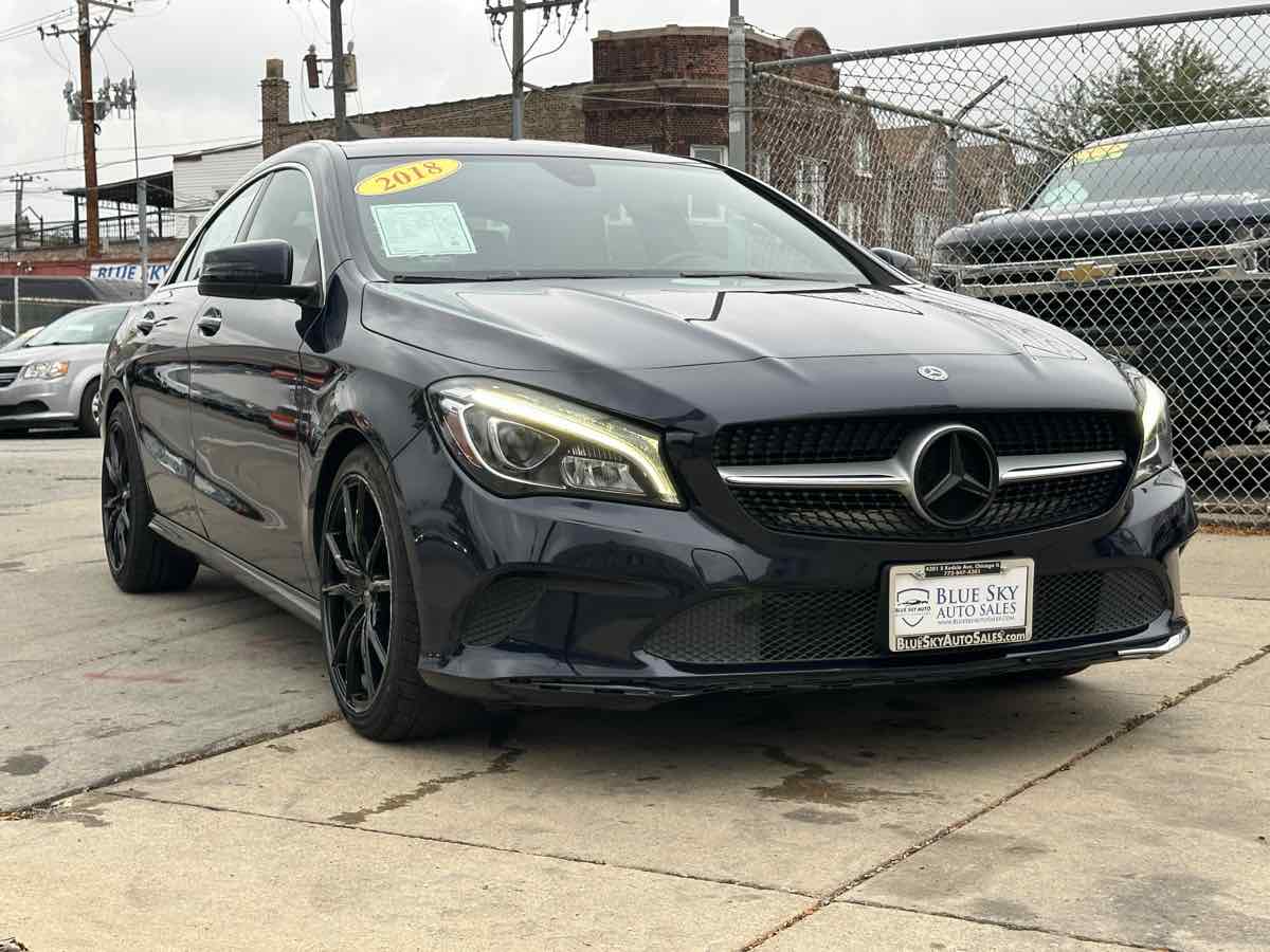 2018 Mercedes Benz CLA 250 4MATIC photo 3