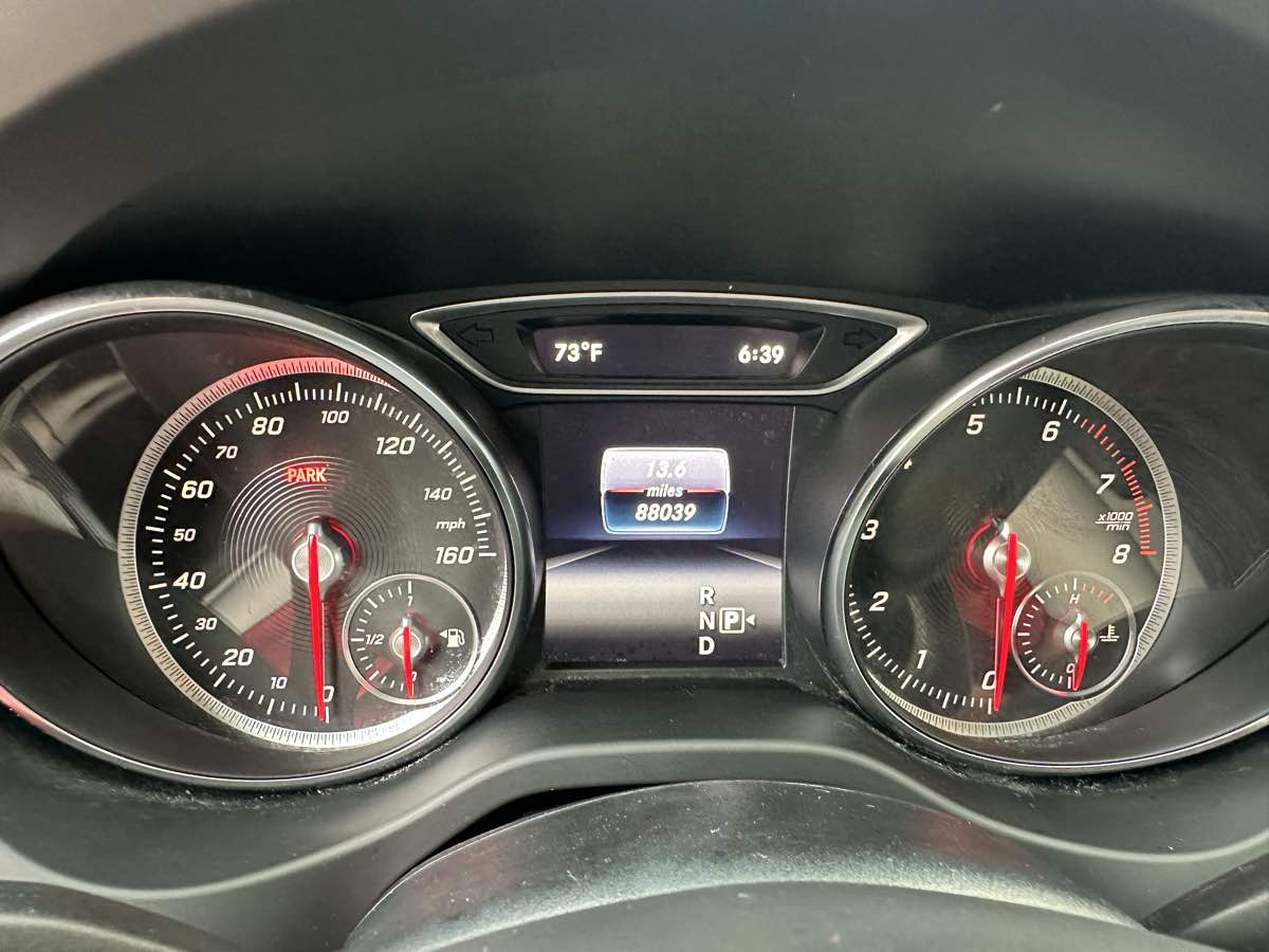 2018 Mercedes Benz CLA 250 4MATIC photo 16