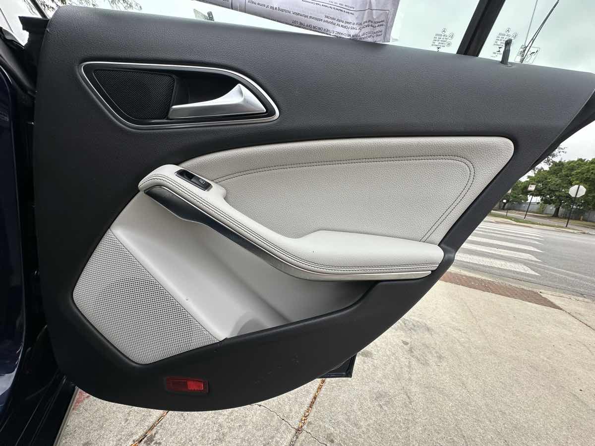2018 Mercedes Benz CLA 250 4MATIC photo 22