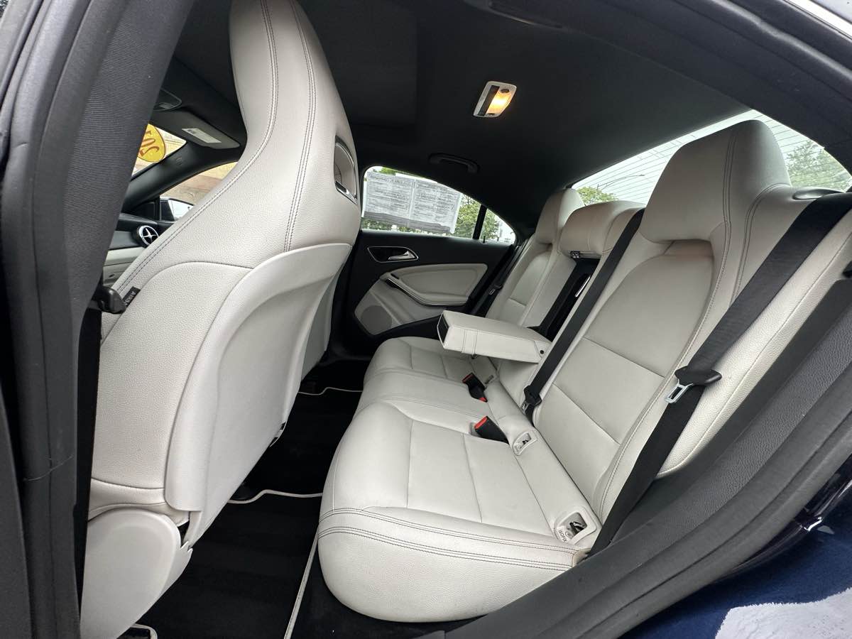 2018 Mercedes Benz CLA 250 4MATIC photo 27