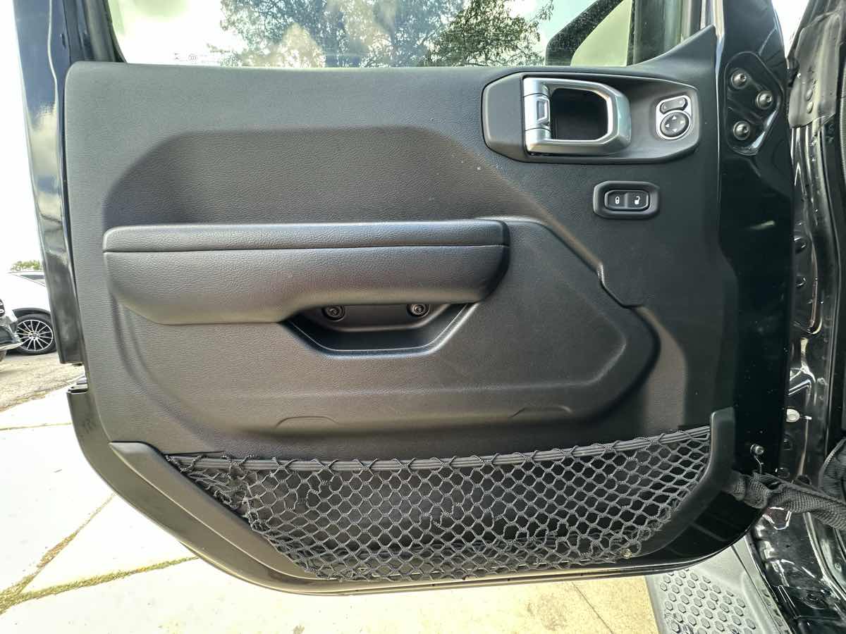 2018 Jeep Wrangler Unlimited Sport S photo 10