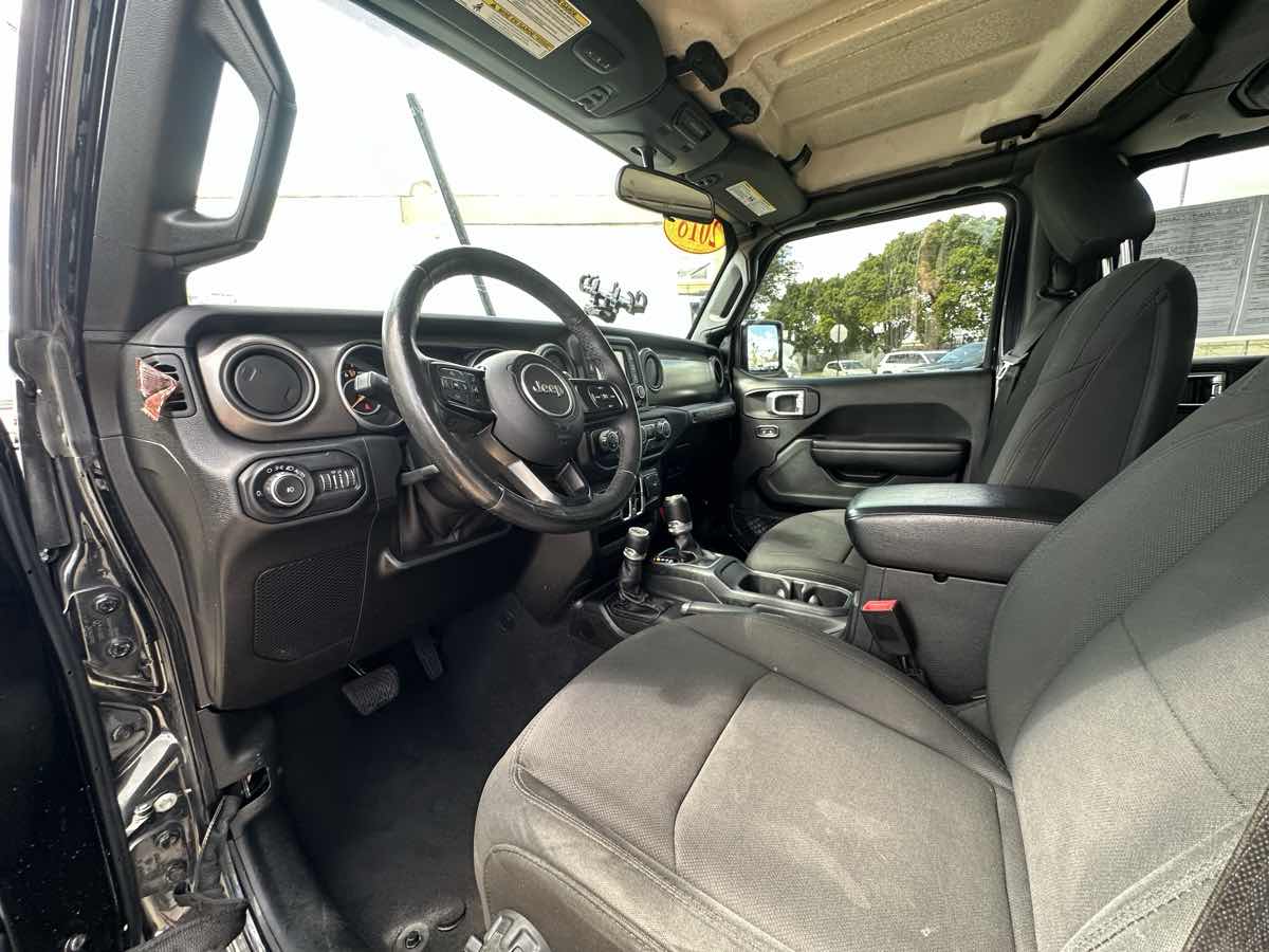 2018 Jeep Wrangler Unlimited Sport S photo 13