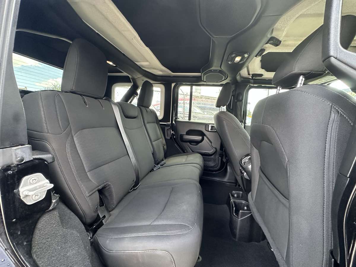 2018 Jeep Wrangler Unlimited Sport S photo 25