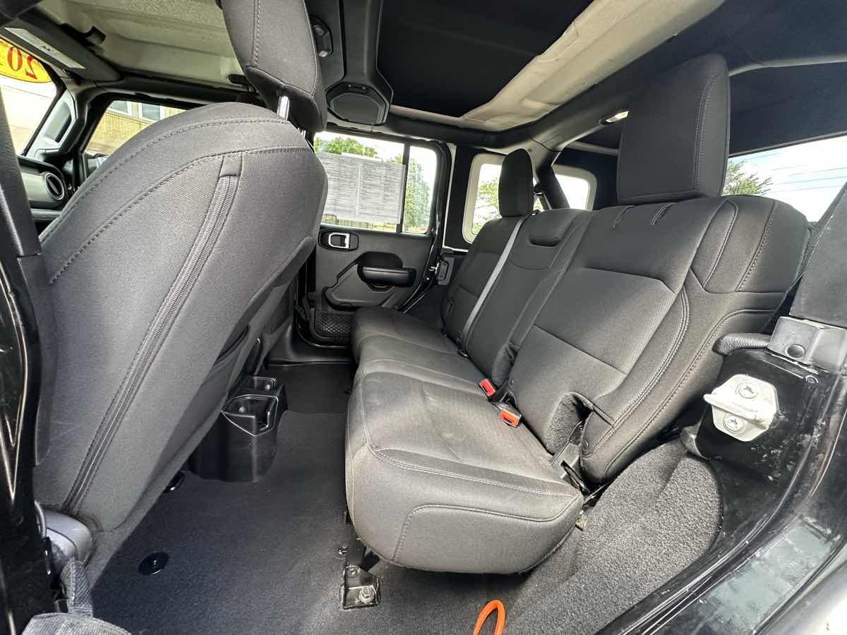 2018 Jeep Wrangler Unlimited Sport S photo 29