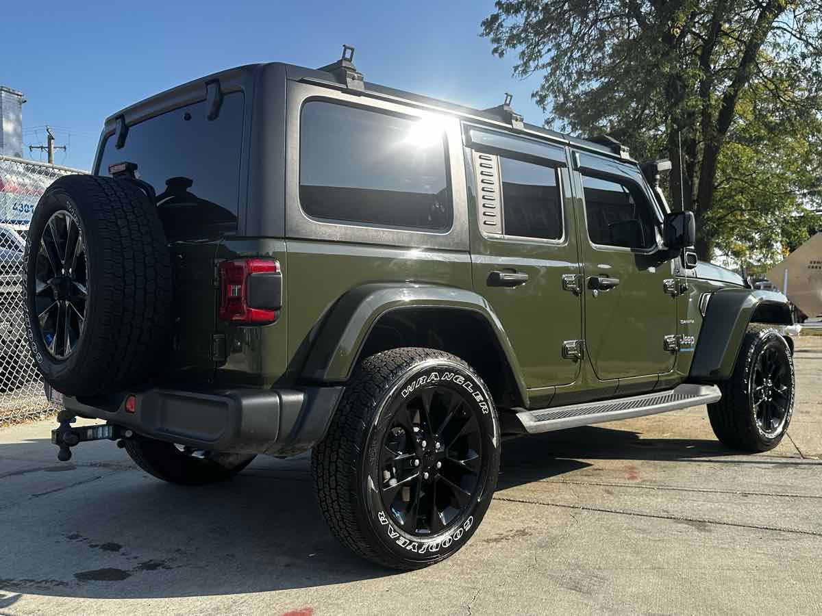 2023 Jeep Wrangler 4xe Sahara photo 4