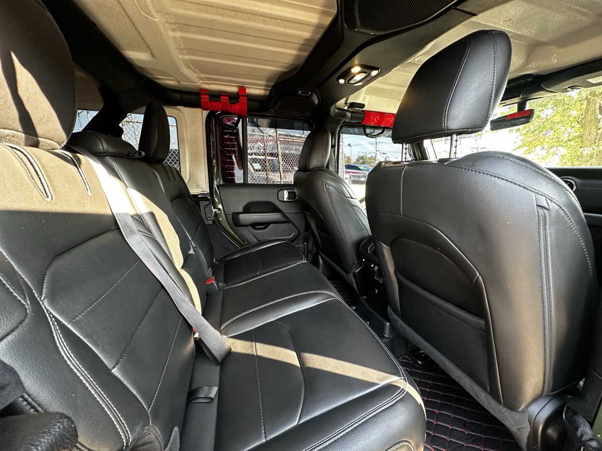 2023 Jeep Wrangler 4xe Sahara photo 24