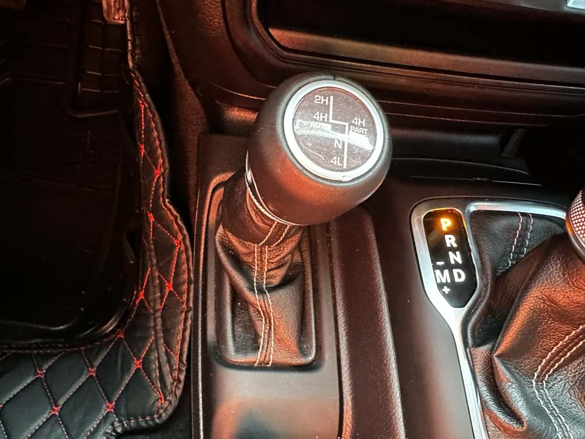 2023 Jeep Wrangler 4xe Sahara photo 35