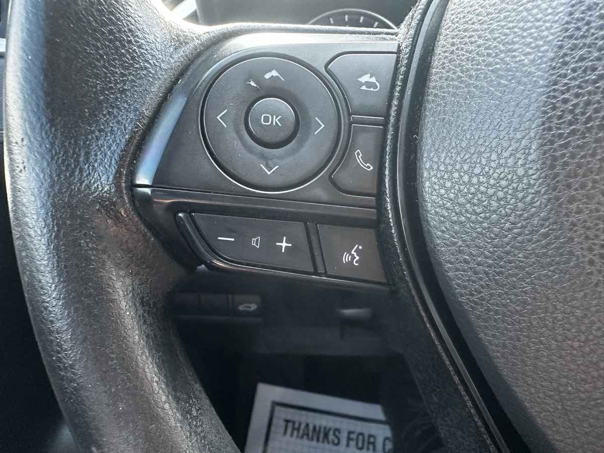 2019 Toyota RAV4 XLE photo 18