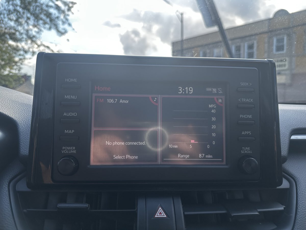 2019 Toyota RAV4 XLE photo 20